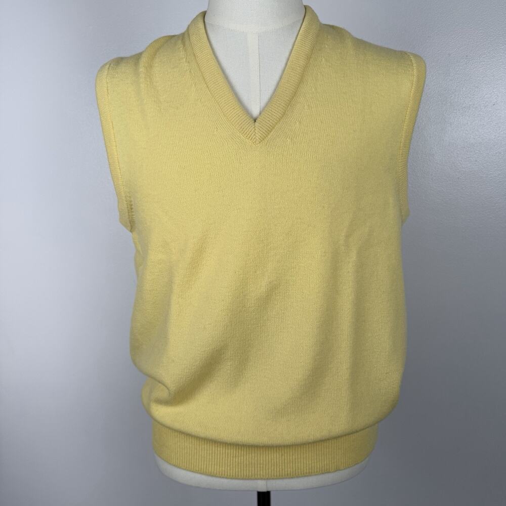 Lands’ End Men’s Lambswool V-Neck Sweater Vest Yellow Medium Long